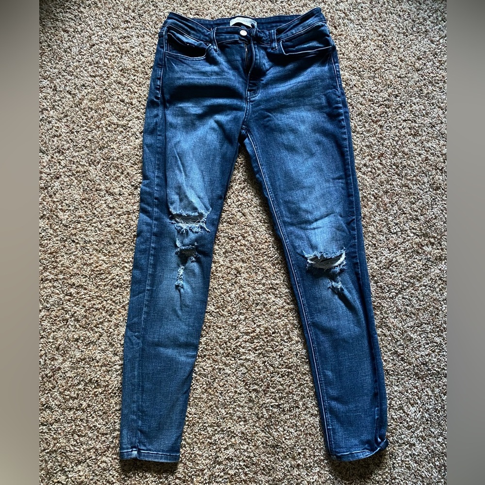 Stretchy ripped skinny jeans